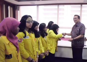 Penyerahan Beasiswa CSR Kepada Mahasiswa Universitas Indonesia & Univ Lainnya (2015)